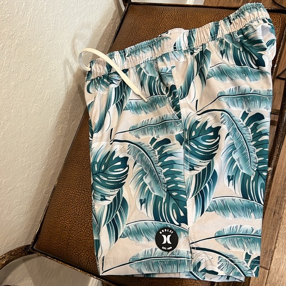 Brand New Hurley Swim Trunks /Shorts Hawaiian Paradise Beachwear or casual life! - Picture 4 of 8